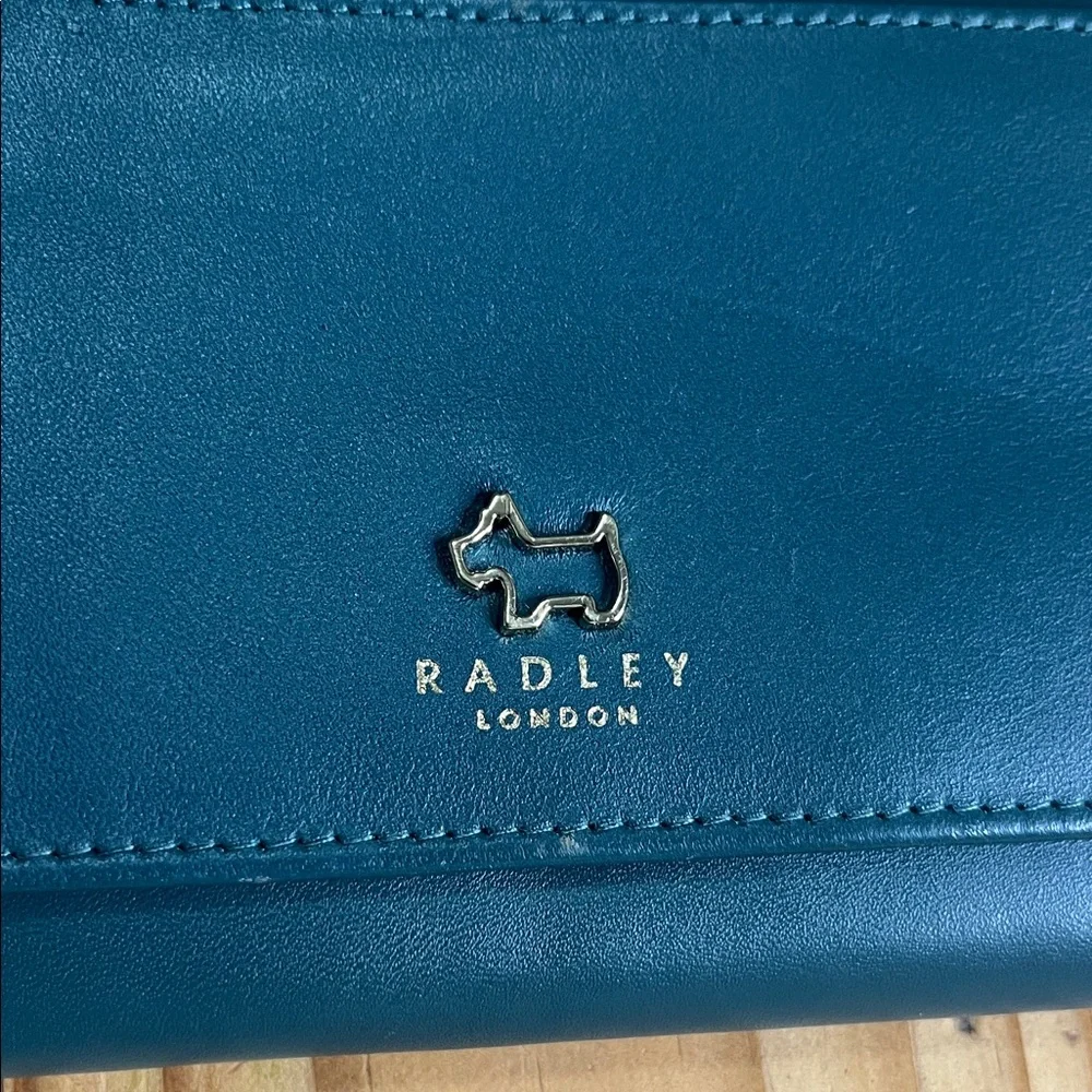 RADLEY LONDON Flapover Phone/credit card crossbody Blue Leather Crossbody Bag - Picture 4 of 12